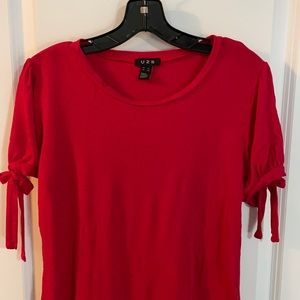 Red bow blouse U2B